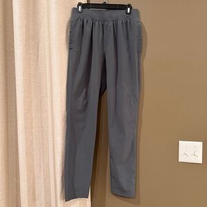 Under Armour Men's Gray Stretch Woven Pants, Size Medium
